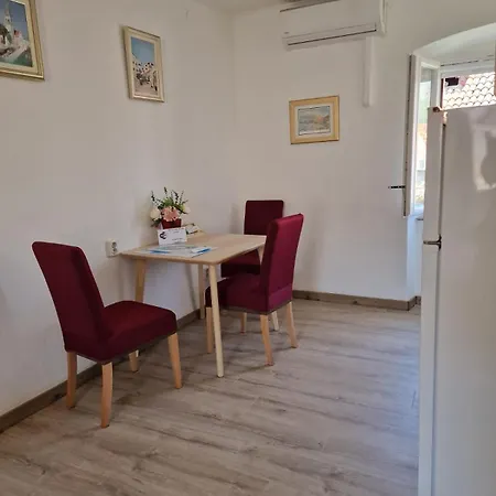 Apartment Tragurion Trogir