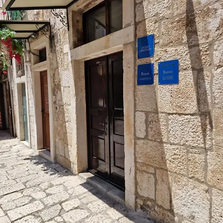 Tragurion Apartman *